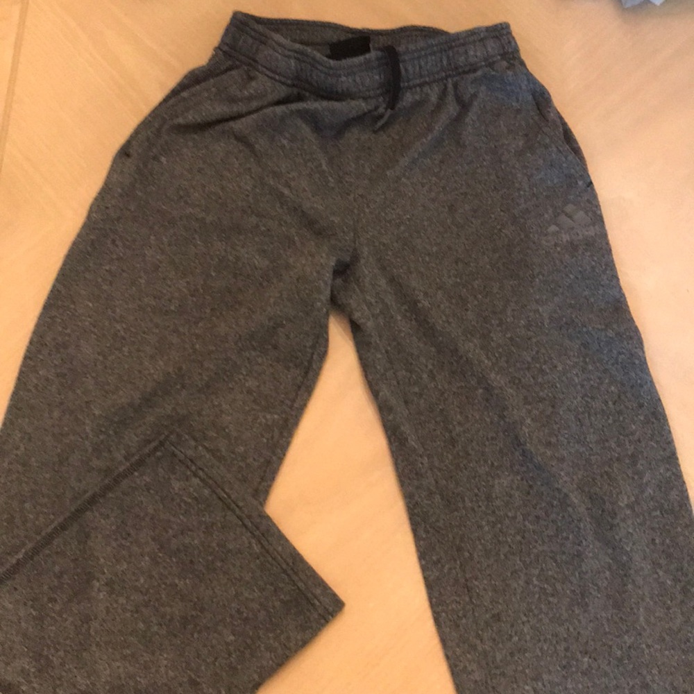 Boys adidas sweatpants M, 10/12